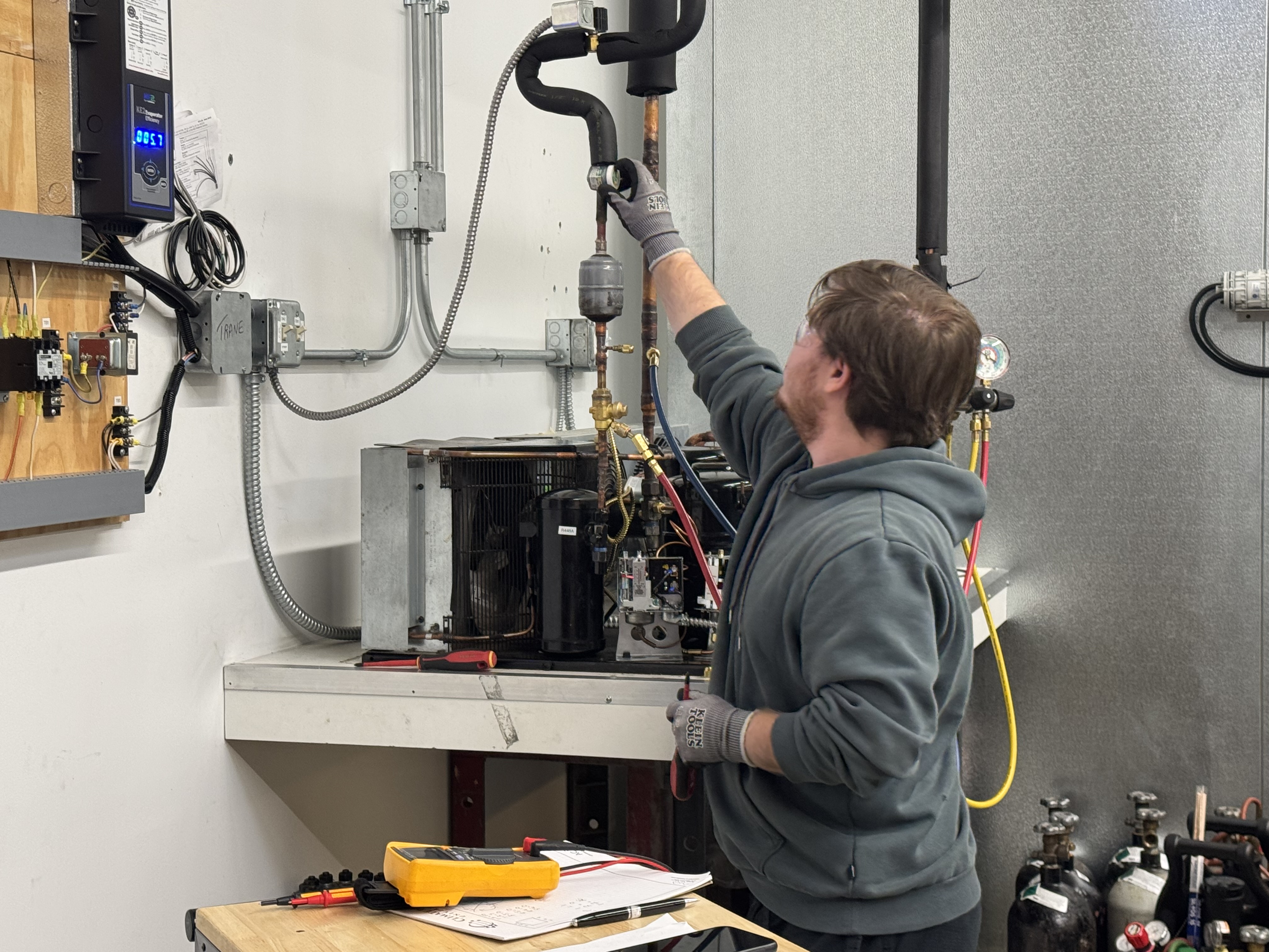Training & mentoring for refrigeration & HVAC technician